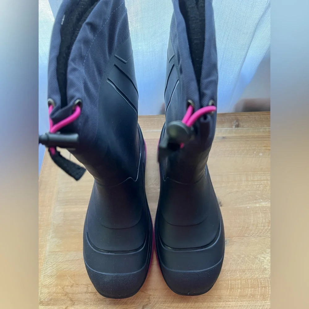 Kamik Snobuster I in Navy and Magenta Size 4 New